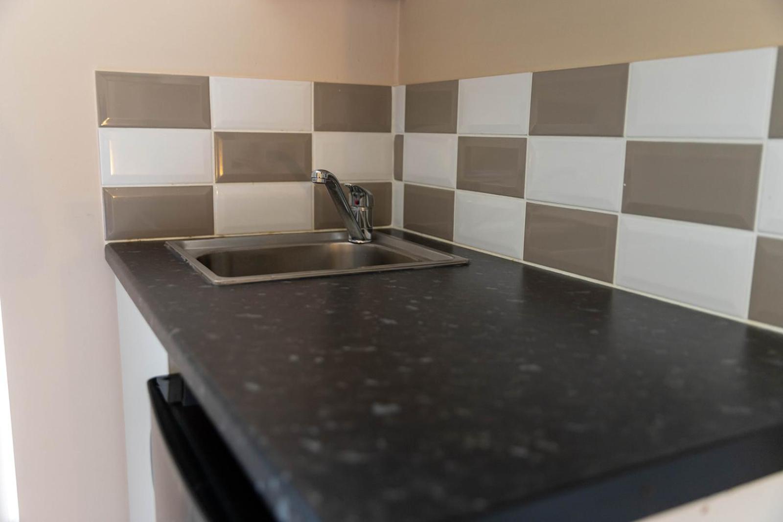 Windermere Studio Rooms - With Free Car Parking Onsite Dış mekan fotoğraf