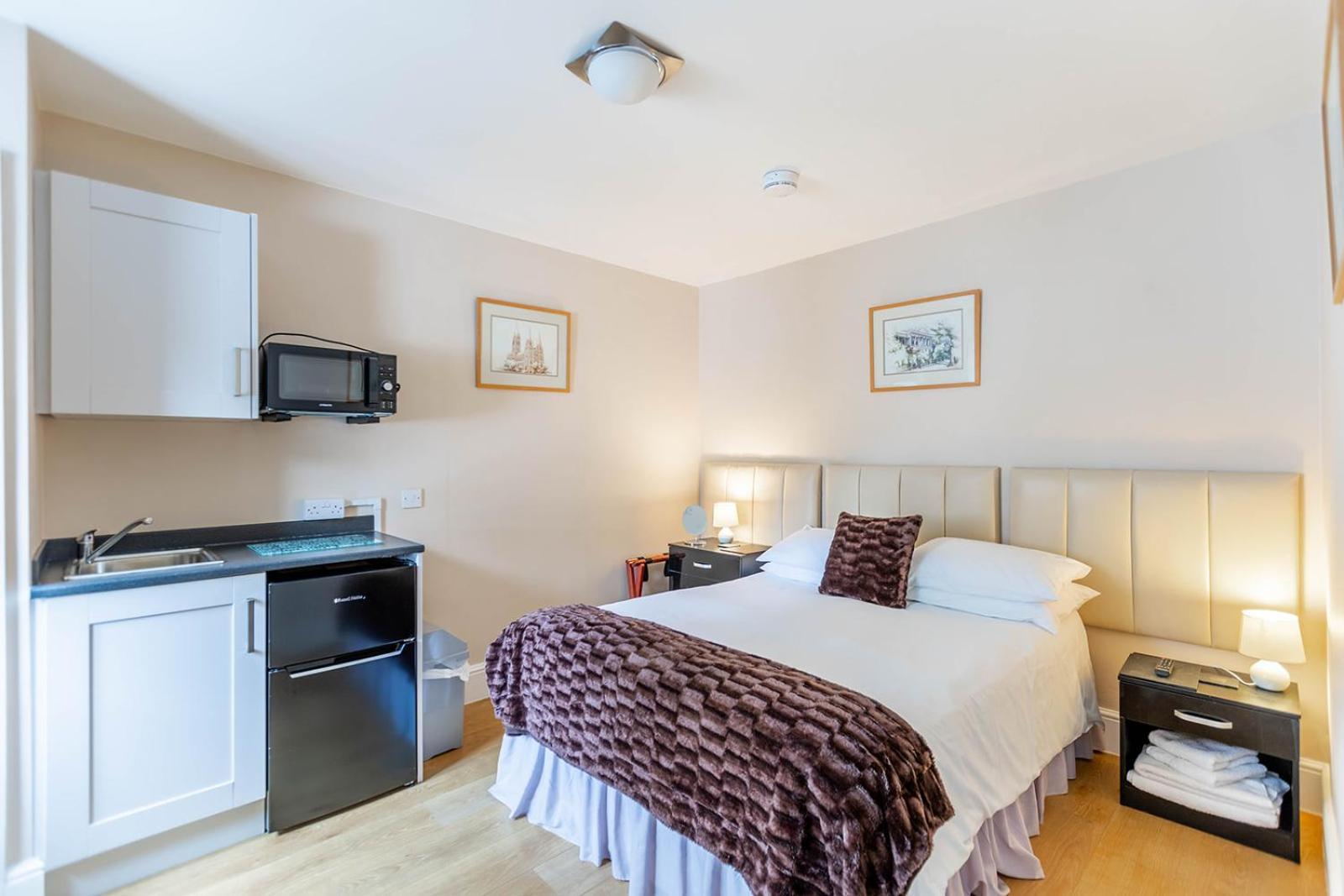 Windermere Studio Rooms - With Free Car Parking Onsite Dış mekan fotoğraf