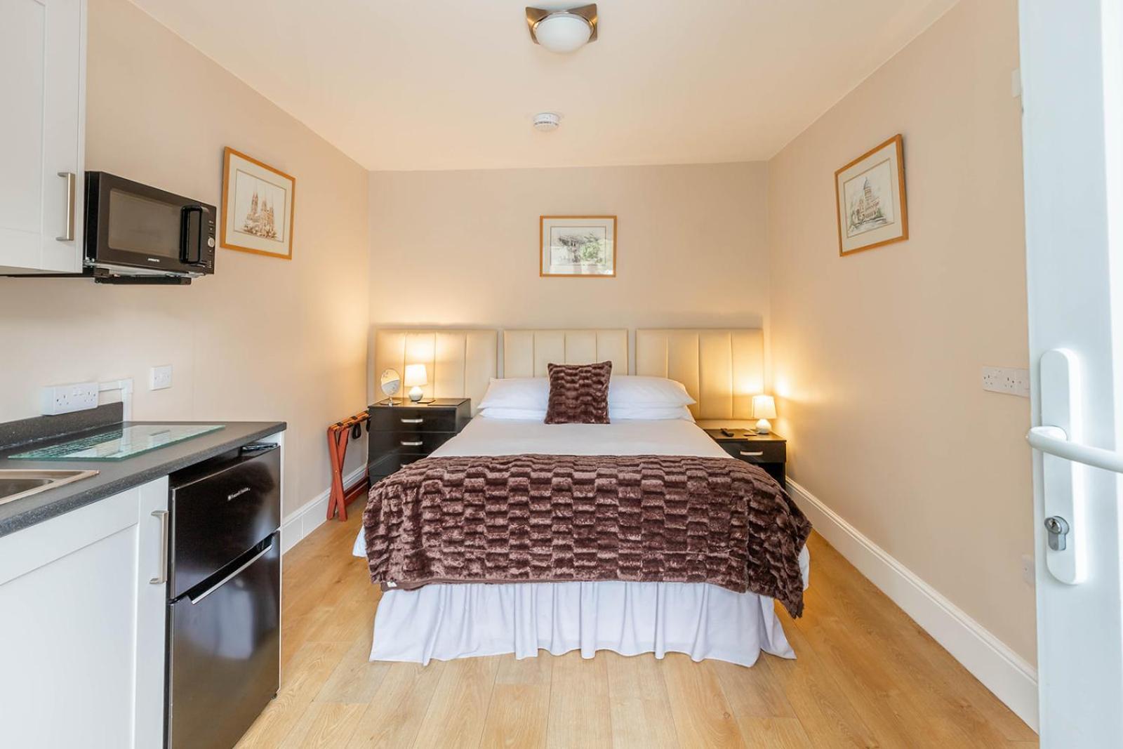 Windermere Studio Rooms - With Free Car Parking Onsite Dış mekan fotoğraf